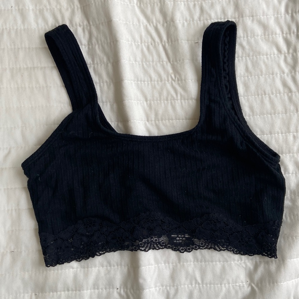 Black lace trim crop top